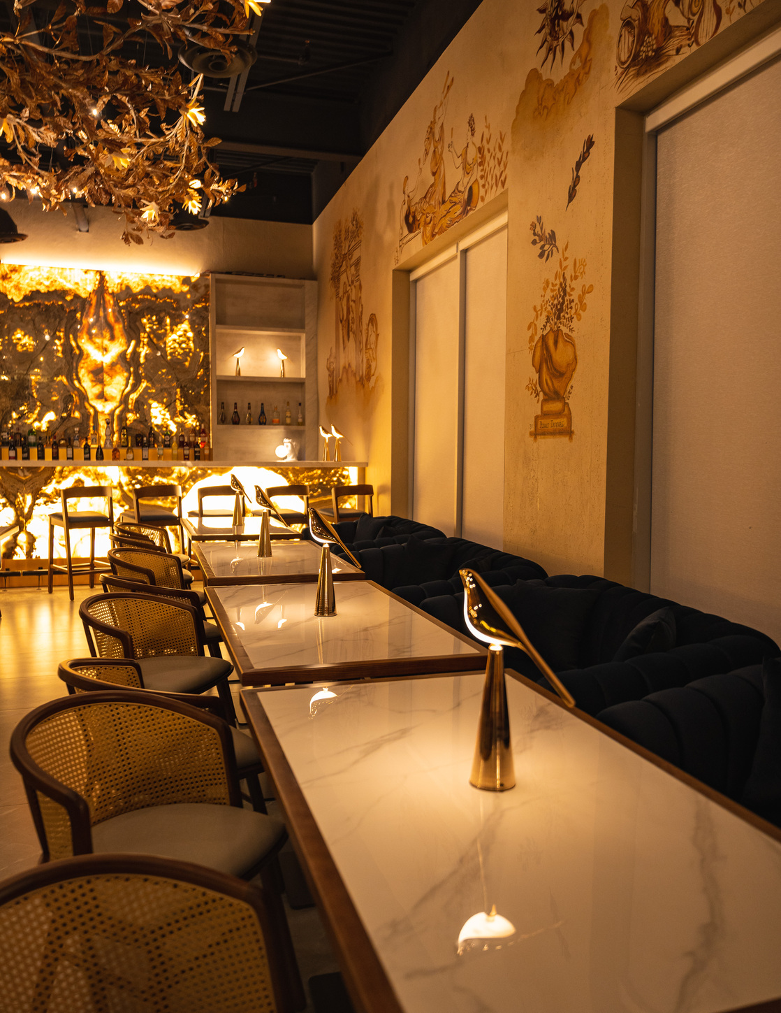 The bar counter and dining room